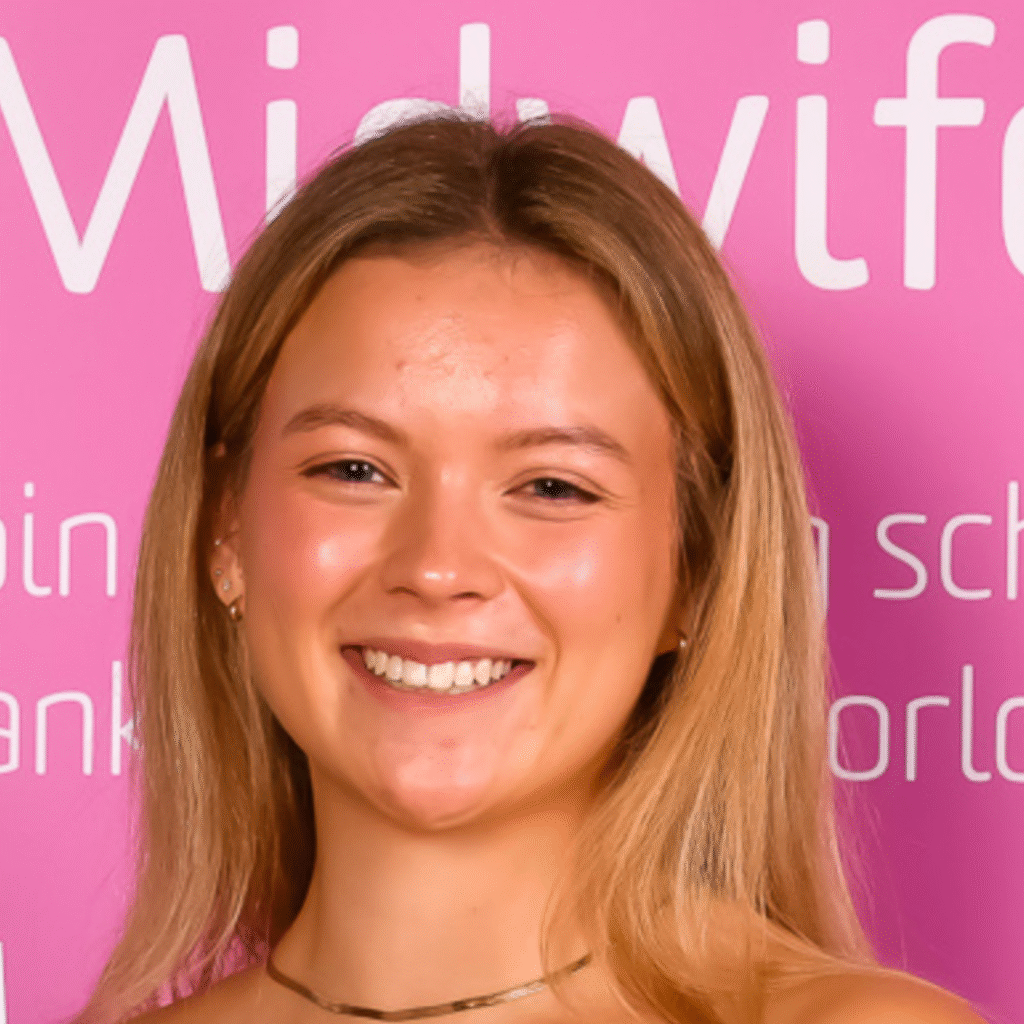 Photo of Ailish- Community Mentor Support Worker Community access personal care NDIS Geelong