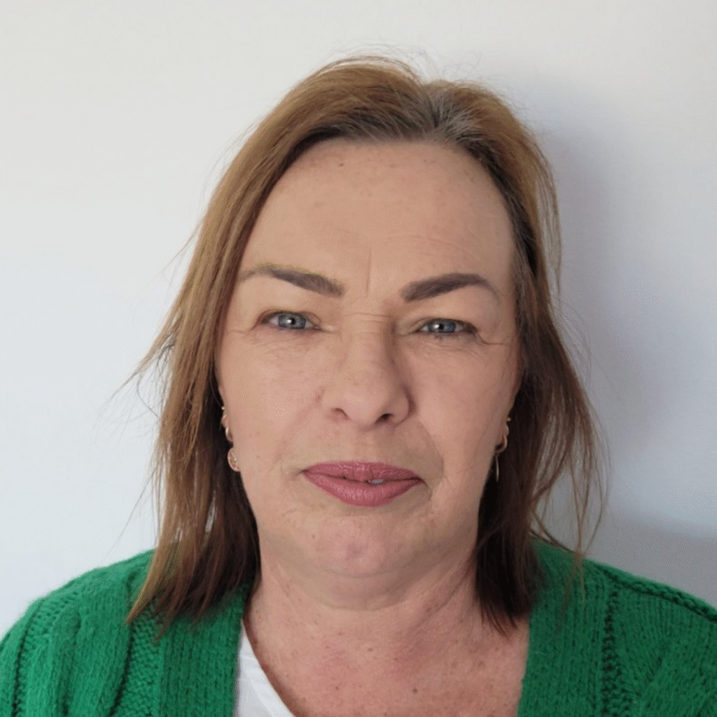 Photo of Michelle- Community Mentor Support Worker Community access personal care NDIS Geelong