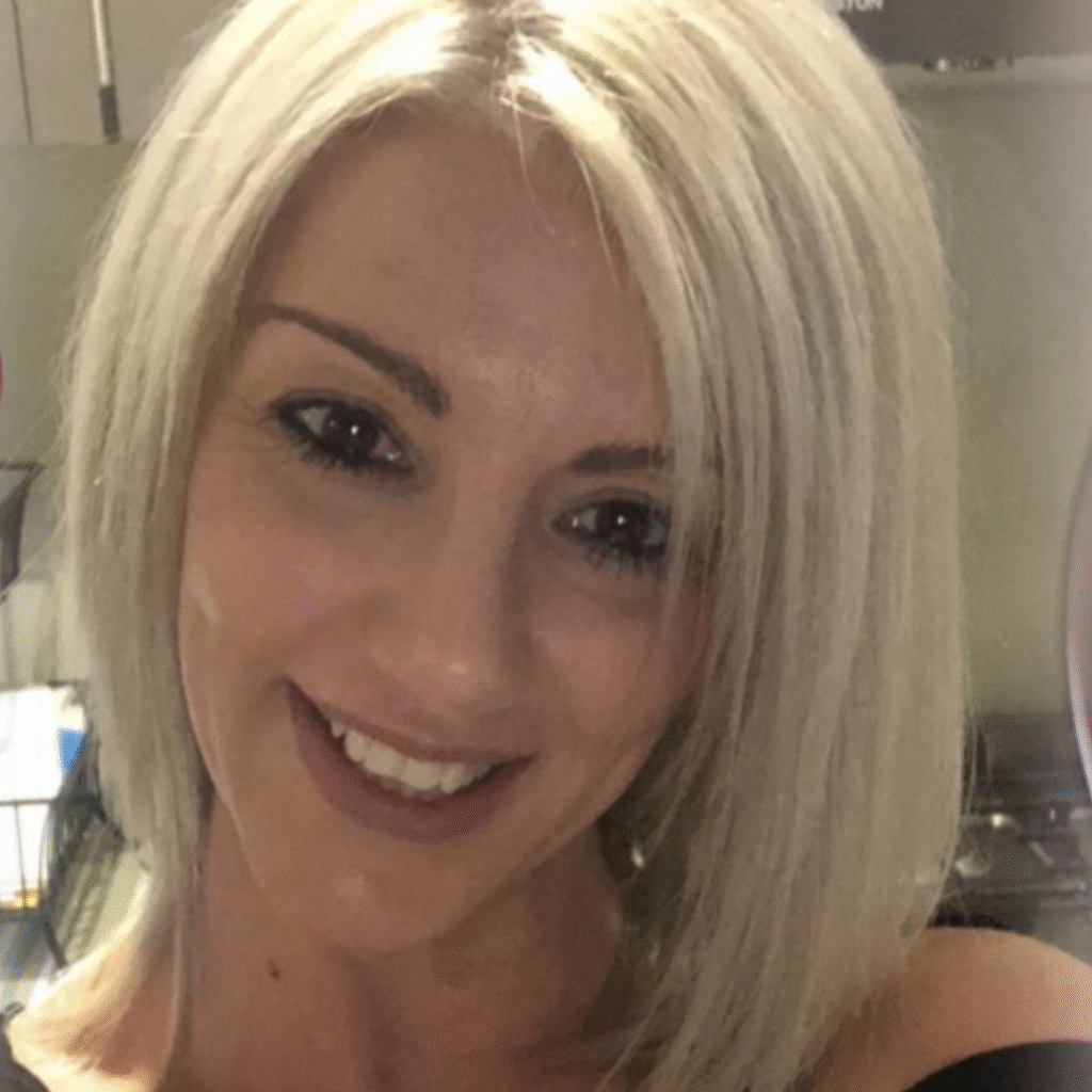 Photo of Vivian- Community Mentor Support Worker Community access personal care NDIS Geelong